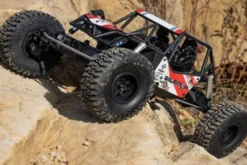 AXP8 GILAMON 2.2 4X4 BRUSHED - RTR CRAWLER 1:8 - ROSSO
