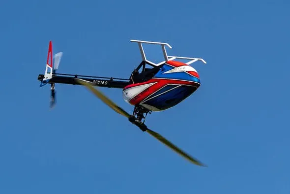 BLADE 700 KIT - CON MOTORE E PALE