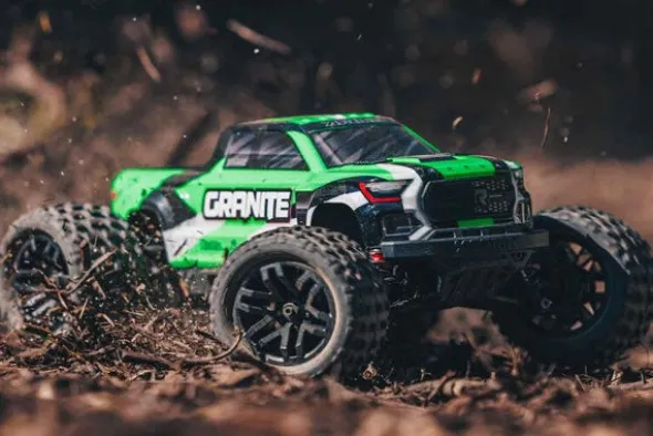GRANITE GROM MEGA 380 - RTR MONSTER TRUCK 1:18 - VERDE