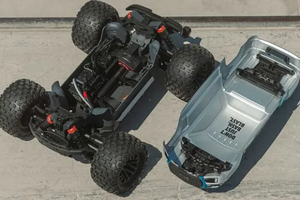 GRANITE 223S DSC 4X4 - RTR MONSTER TRUCK 1:10 - GUN METAL