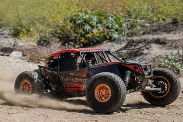 8IGHT SUPER LASERNUT 6S 4X4 BRUSHLESS - RTR DESERT BUGGY 1:6 - ROSSO