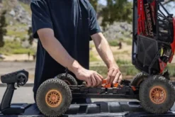 8IGHT SUPER LASERNUT 6S 4X4 BRUSHLESS - RTR DESERT BUGGY 1:6 - ROSSO