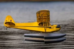 J-3 CUB 10cc EP COMBO CON BATTERIA E RICEVENTE - 2100mm PNP