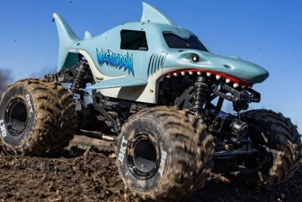 MINI LMT 4X4 BRUSHED - MEGALODON - RTR MONSTER TRUCK 1:18