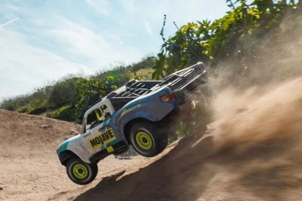 MOJAVE GROM MEGA 380 4X4 - RTR SHORT COURSE 1:16 - BLU/BIANCO