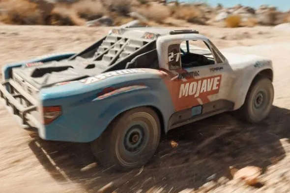 MOJAVE GROM 223S BLX BRUSHLESS 4X4 - RTR SHORT COURSE 1:16 - BIANCO