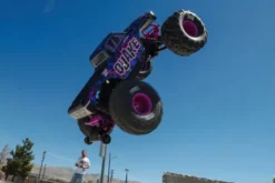 QUAKE 223S DSC 2WD - RTR MONSTER TRUCK 1:10 - PURPLE
