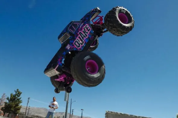 QUAKE 223S DSC 2WD - RTR MONSTER TRUCK 1:10 - PURPLE