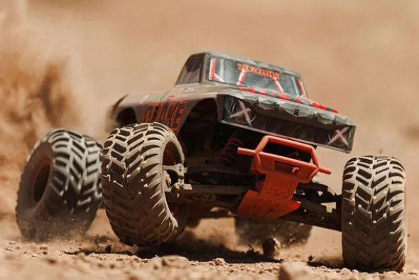 QUAKE 223S DSC 2WD - RTR MONSTER TRUCK 1:10 - ROSSO