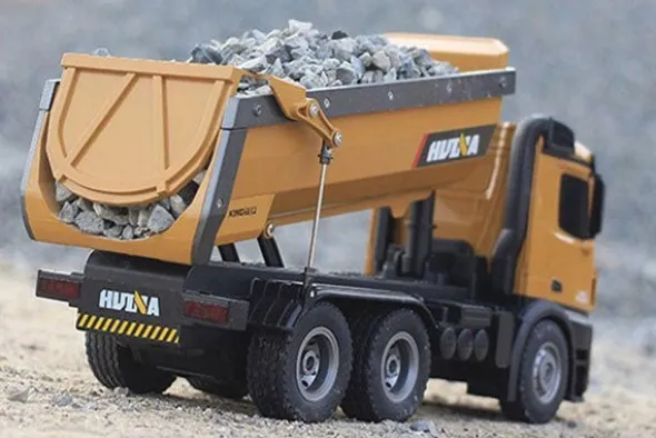 RC 1582 - CAMION DA CAVA METALLO 1:14