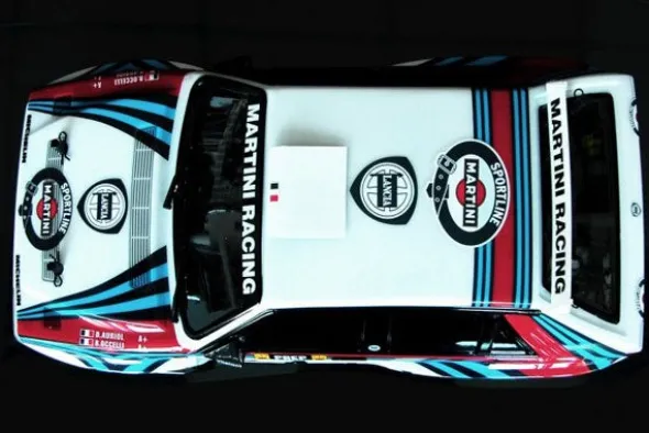 THE RALLY LEGENDS - LANCIA DELTA INTEGRALE EVO 2 RALLY 1992 - RTR RALLY 1:10