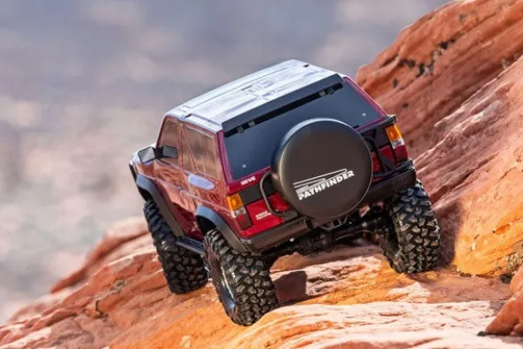 TRX-4 NISSAN PATHFINDER - RTR CRAWLER 1:10 - RED