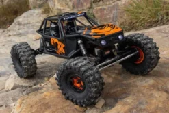 UTB10 CAPRA 1.9 4X4 BRUSHED - RTR CRAWLER 1:10 - ARANCIO