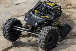 UTB10 CAPRA 1.9 4X4 BRUSHED - RTR CRAWLER 1:10 - GIALLO