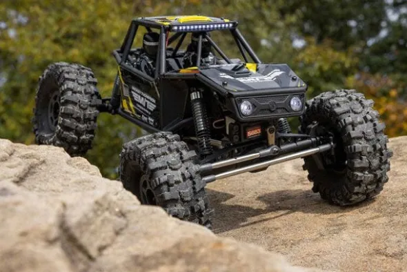 UTB10 CAPRA 1.9 4X4 BRUSHED - RTR CRAWLER 1:10 - GIALLO